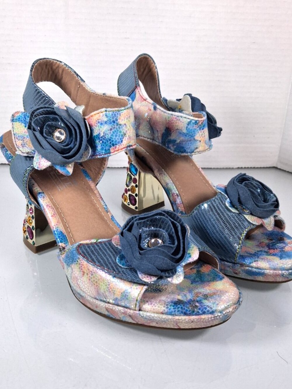 L'ARTISTE Smashing Blue Floral Sandal Multicolor Jeweled Block Heel US 8.5 Eu 39 - Picture 2 of 9